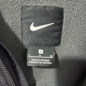 Nike Women beavers insulated rain coat